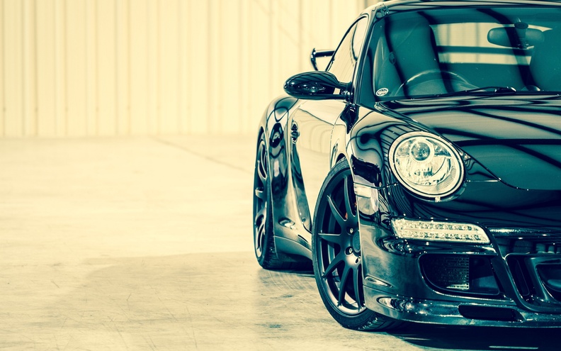 Porsche_911_Car_in_Black.jpg