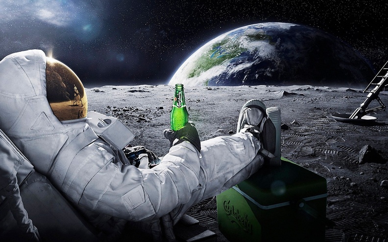 Astronaut_Drinking_Beer.jpg