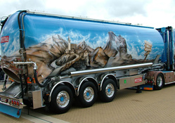 Scania Fuel Truck with nice Paint Job