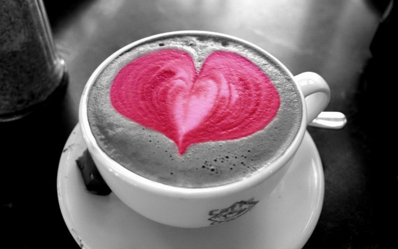coffee_in_strawberry_foam.jpg