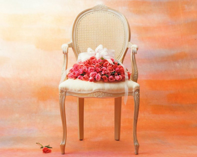 chair_with_roses.jpg