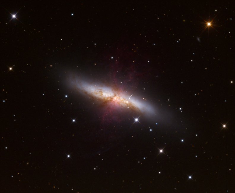 bright_supernova_in_m82.jpg