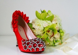 Red shoe and bouquet