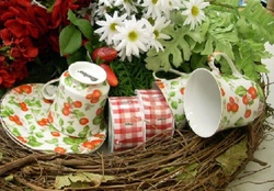 daisies and teacups
