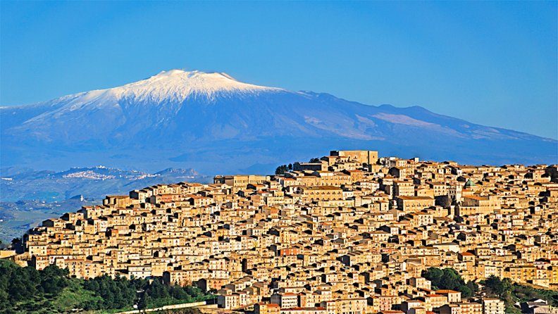 Gangi_Etna Volcano_Italy