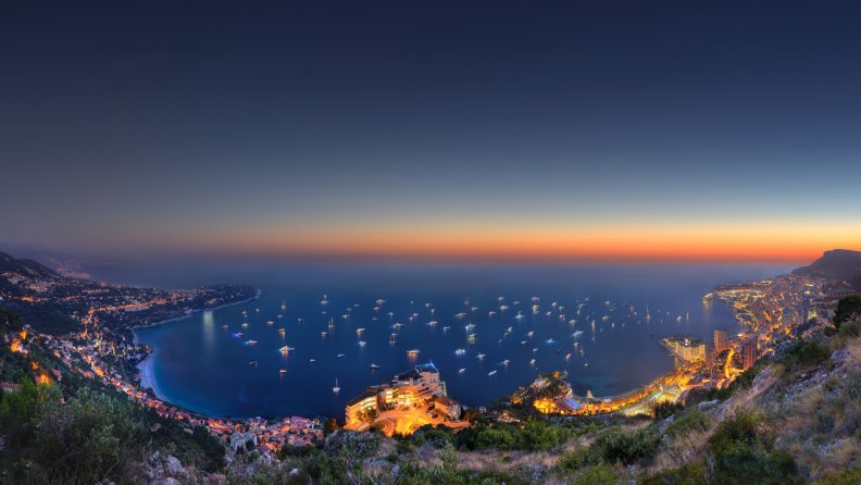 superb_view_of_monaco_at_twilight_hdr.jpg