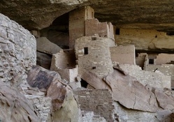 Cliff Palace at Mesa Verde f