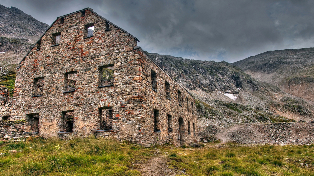 abandoned stone house in the mountains hdr