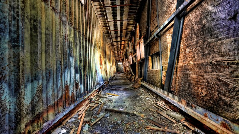 abandoned_tunnel_hdr.jpg