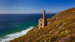 ruins of old towanroath shaft engine house in england