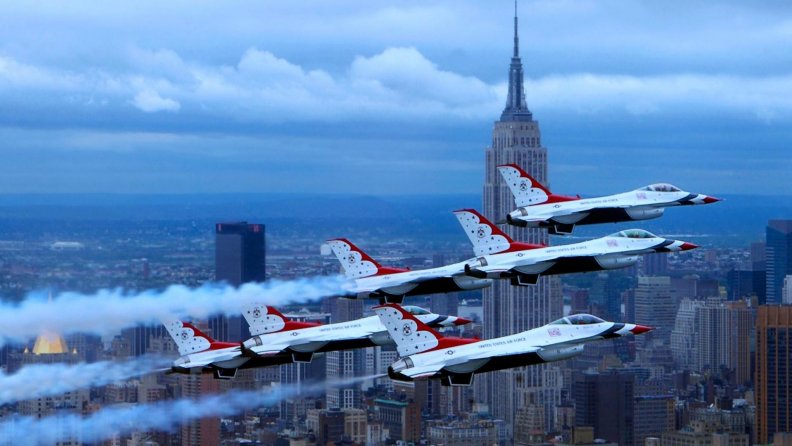 f16 thunderbirds over the empire state building nyc