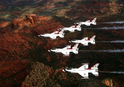 F_16's Thunder Birds.