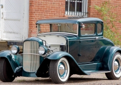 1930_Ford_5_Window_Coupe