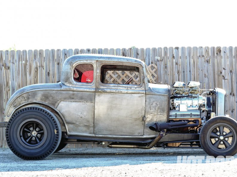 1932_ford_deuce_coupe.jpg