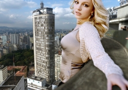Giantess Britney Speers in Sao Paulo