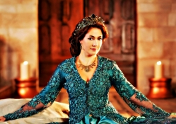 Meltem Cumbul as Fatma Sultan
