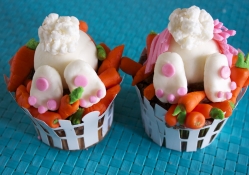 Easter funny cupcakes