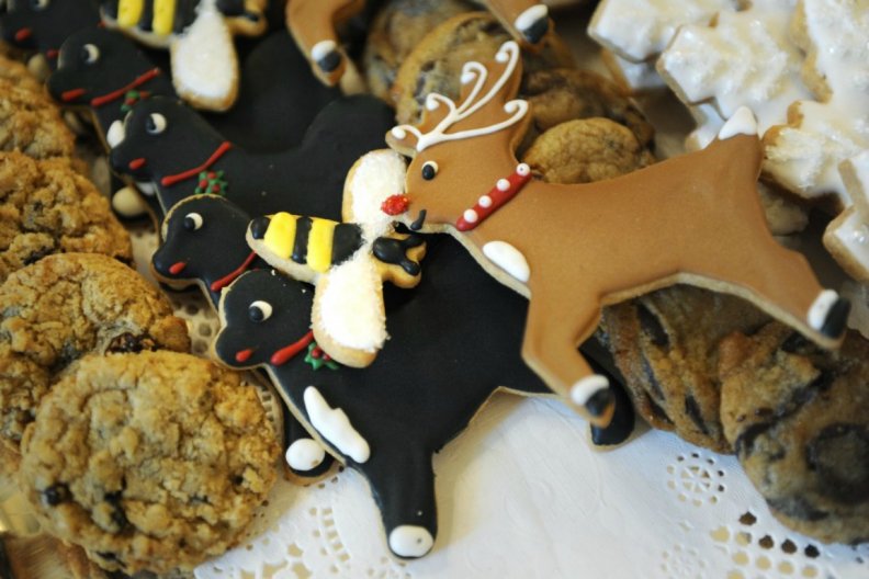 sweet_reindeers_and_a_bee_for_my_lovely_friend_anita_bizzybee360.jpg
