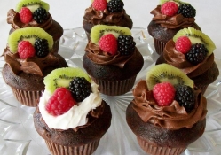 Cupcakes with fruits for all my friends on DN