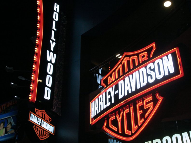 Harley Davidson Hollywood.