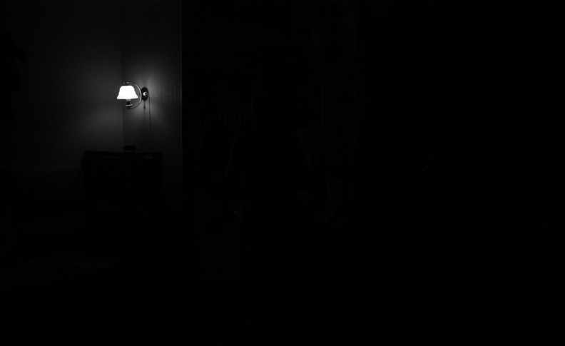 lamp_in_darkness.jpg