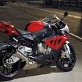 BMW S 1000 in Red
