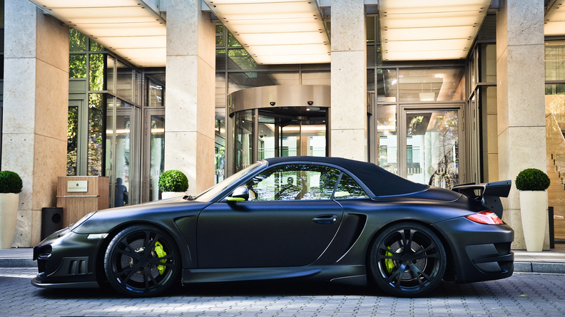 Porsche_911_GT_Car_in_Black.jpg
