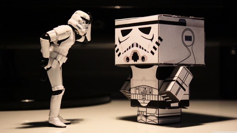 Stormtroopers_And_Stormtroopers_Papercraft.jpg