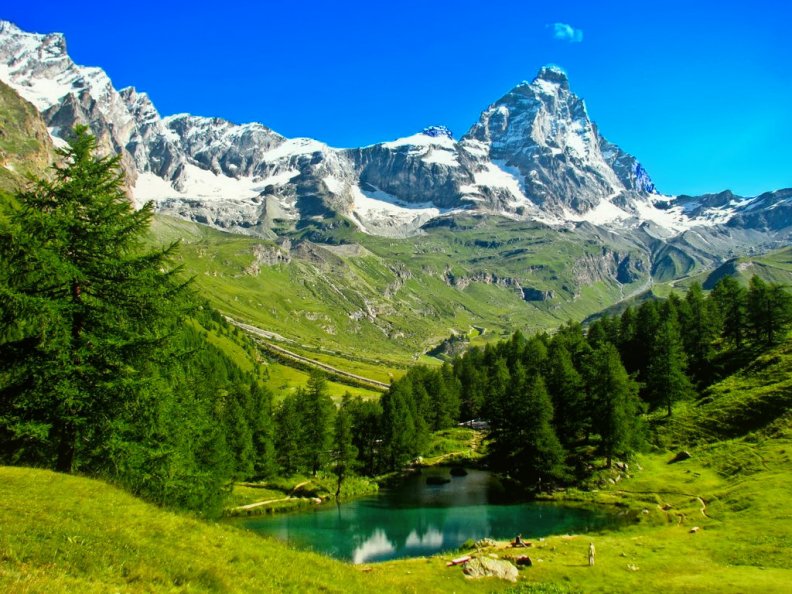 landscape_with_mountain_and_lake.jpg