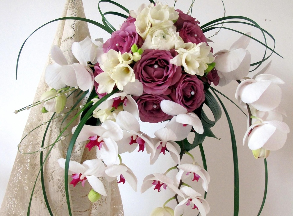 Bouquet of Roses &amp; Orchids