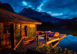 The boat cabin at Emerald lake