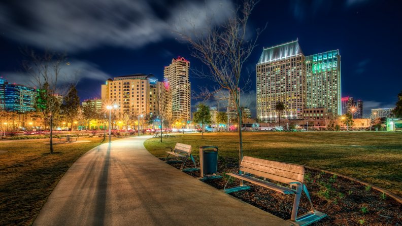 lovely_ruocco_park_in_san_diego_at_night_hdr.jpg