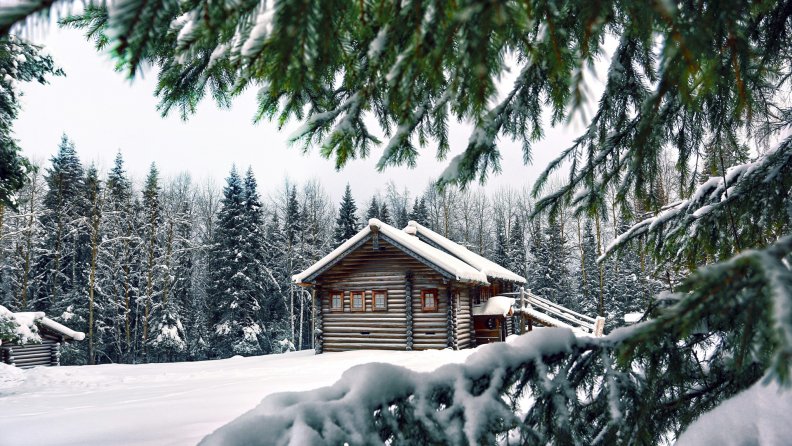 lovely_log_home_in_winter.jpg