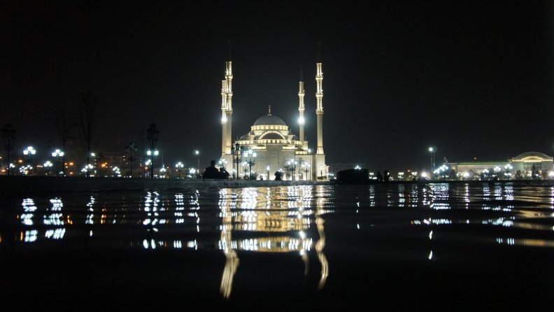 mosque_at_night.jpg