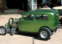 1932_Ford_Sedan