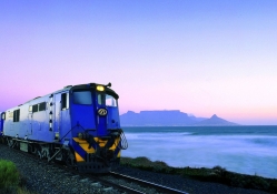 train leaving table mountain south africa