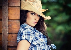 COWGIRL TAKING IT EASY