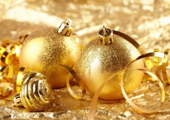 HAVE A GOLDEN CHRISTMAS