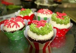 Christmas cupcakes for my friend Bilal Saeed (Mooncat)