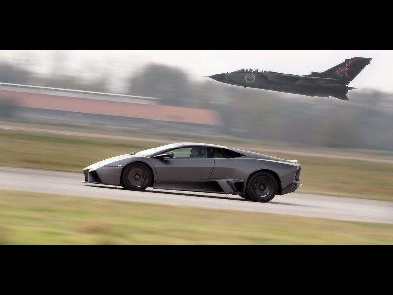 Lamborghini vs Jet Fighter