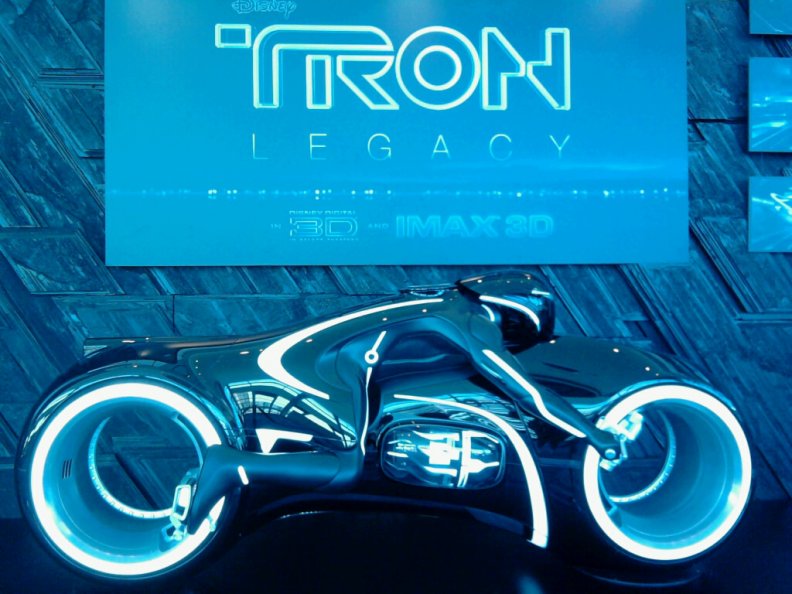 tron_light_cycle.jpg