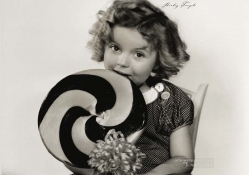 SHIRLY TEMPLE